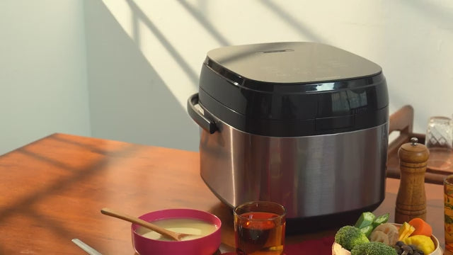 Load video: Video - CR-1050F Multicooker